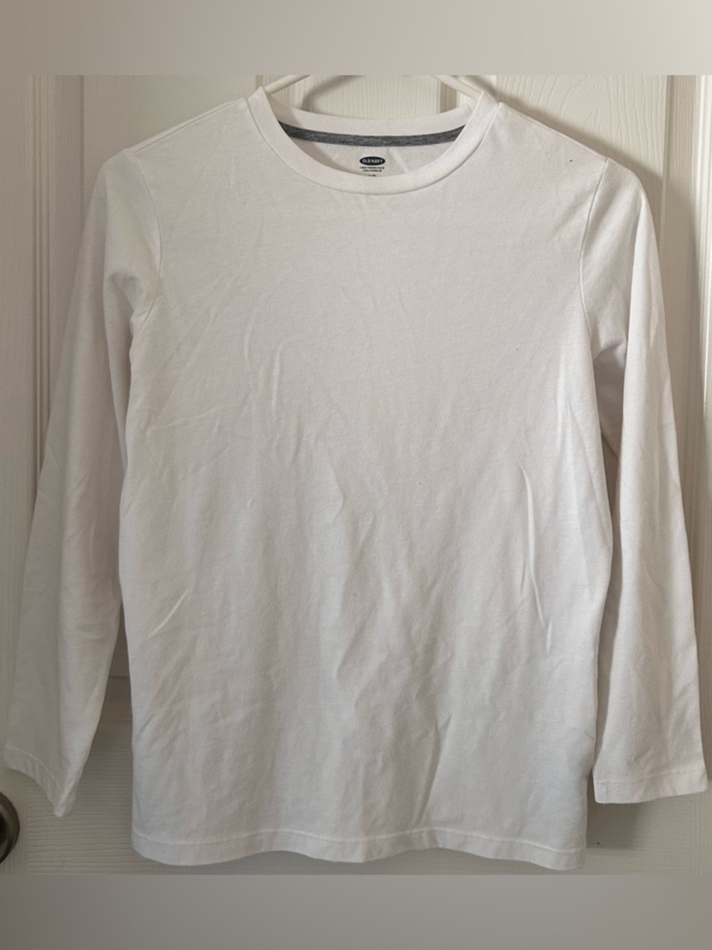 Boys Old Navy White Long Sleeve Crew Tee